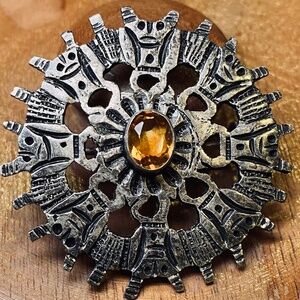 Vintage round Ecuador Incan Design 900 Silver Pendant/Pin
